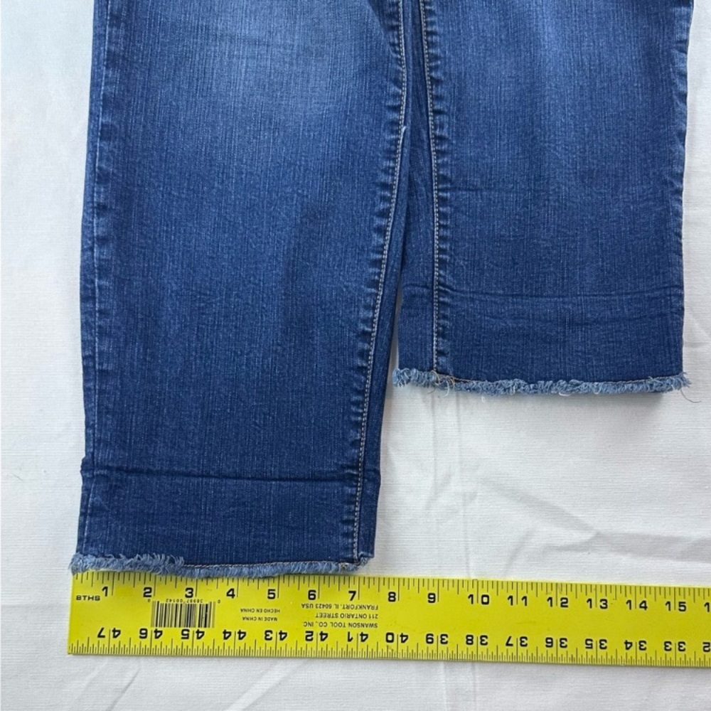 Torrid Womens Size 16 Cropped Jeans Dark Wash Raw Hem Stretch Denim - Picture 14 of 15